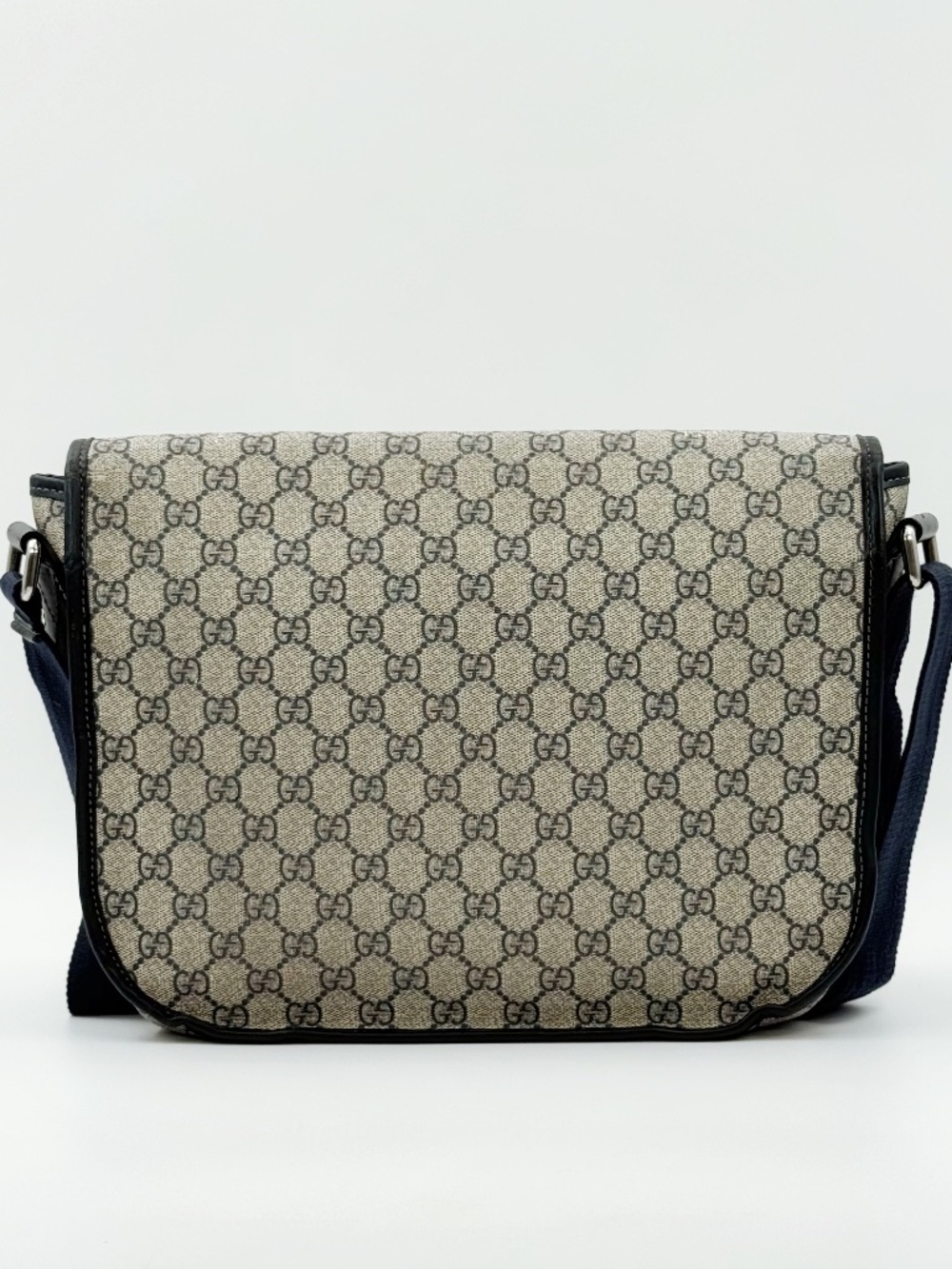 Gucci GG Supreme Canvas Flap Messenger Bag Navy Crossbody Shoulder Bag - Picture 3 of 15